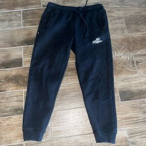 100 Thieves men’s jogger pants